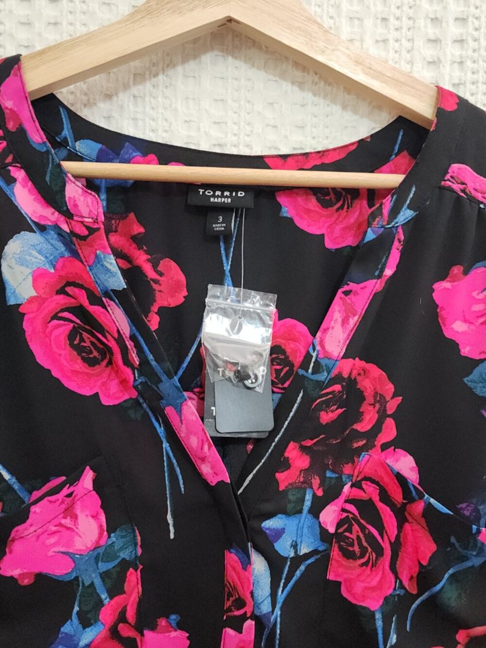 Torrid Harper Plus Size Floral Top Black and Pink Women's Plus Size 3X NEW - Picture 6 of 13